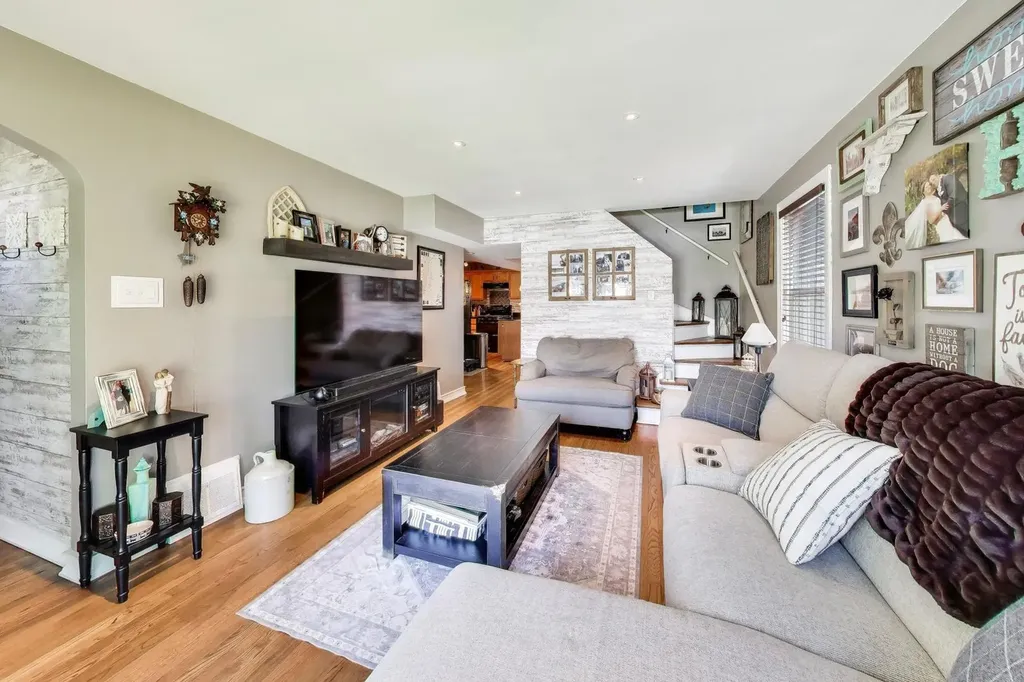 3221 North Plainfield Avenue Chicago IL 60634