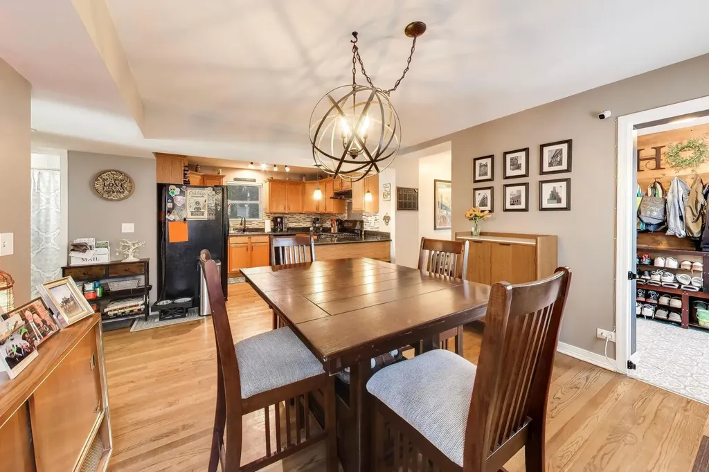 3221 North Plainfield Avenue Chicago IL 60634