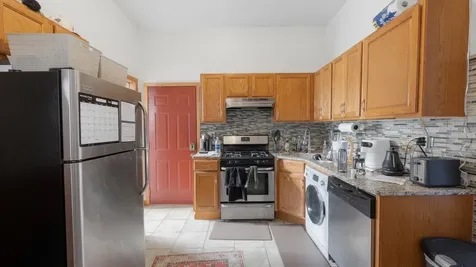 1337 West Huron Street Chicago IL 60642