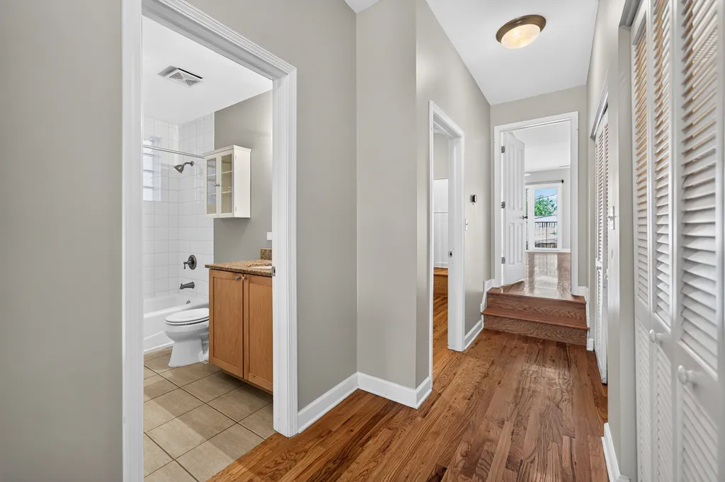 2633 West Belmont Avenue Chicago IL 60618