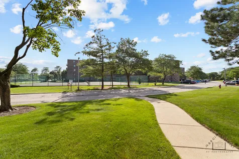 1460 Fairlane Drive Schaumburg IL 60193