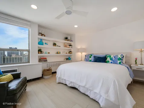 1455 North Sandburg Terrace Chicago IL 60610