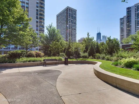 1455 North Sandburg Terrace Chicago IL 60610