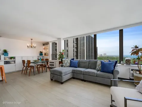 1455 North Sandburg Terrace Chicago IL 60610