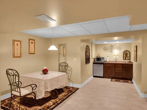8532 Suffolk Drive Rockford IL 61108