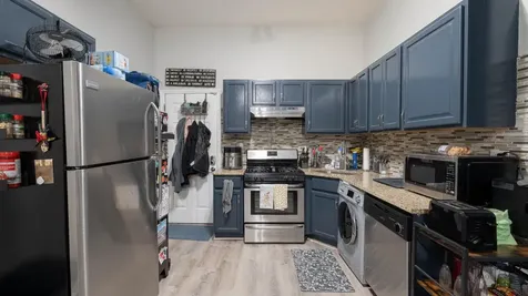 1337 West Huron Street Chicago IL 60642
