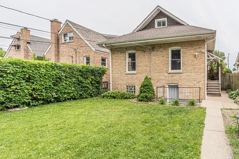 5830 North Nagle Avenue Chicago IL 60646