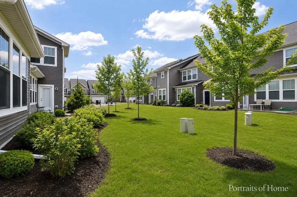 460 Watercress Drive Aurora IL 60504