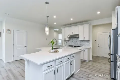 460 Watercress Drive Aurora IL 60504