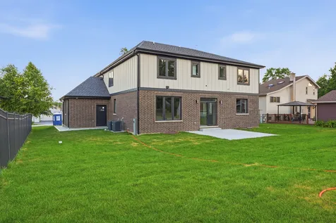 134 Holly Avenue Darien IL 60561