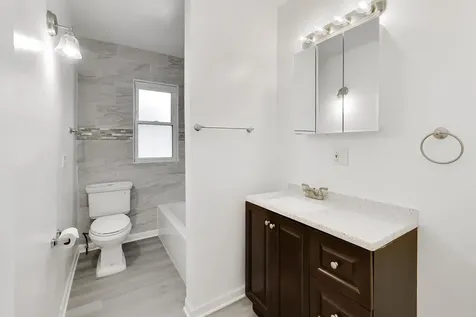 664 Lenox Avenue E Waukegan IL 60085