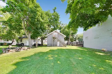 664 Lenox Avenue E Waukegan IL 60085