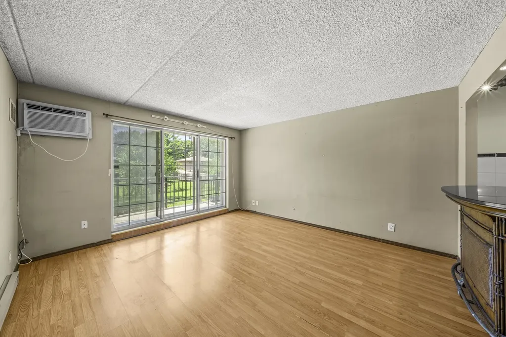 1060 North Farnsworth Avenue Aurora IL 60505