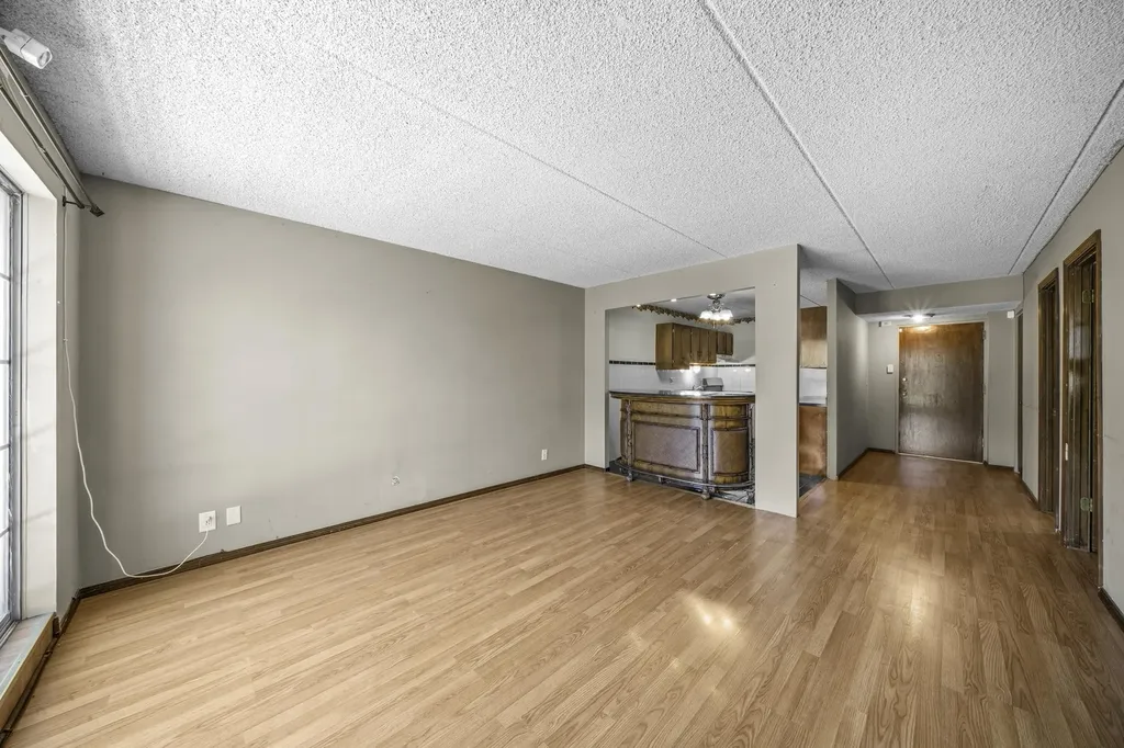 1060 North Farnsworth Avenue Aurora IL 60505