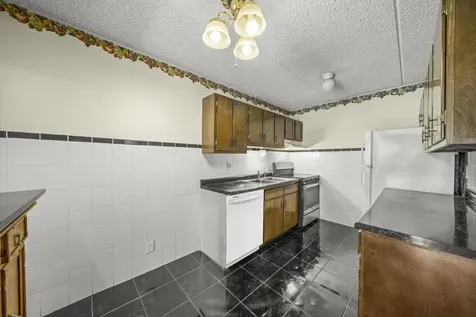 1060 North Farnsworth Avenue Aurora IL 60505