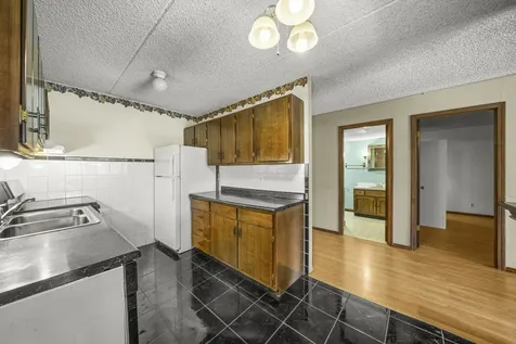 1060 North Farnsworth Avenue Aurora IL 60505