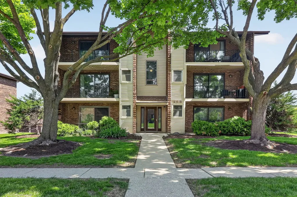 468 Valley Drive Naperville IL 60563