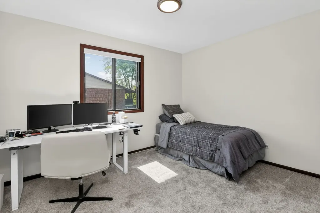 468 Valley Drive Naperville IL 60563