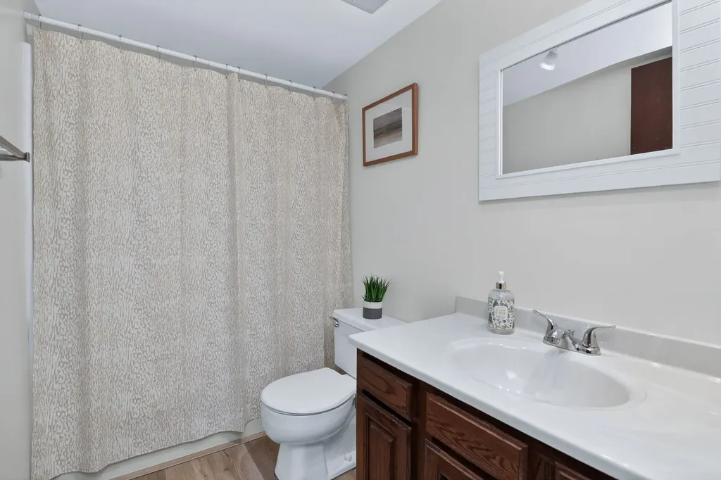 468 Valley Drive Naperville IL 60563