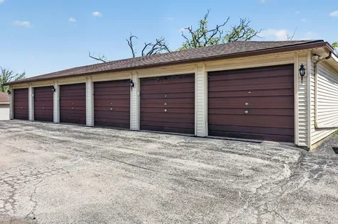 468 Valley Drive Naperville IL 60563