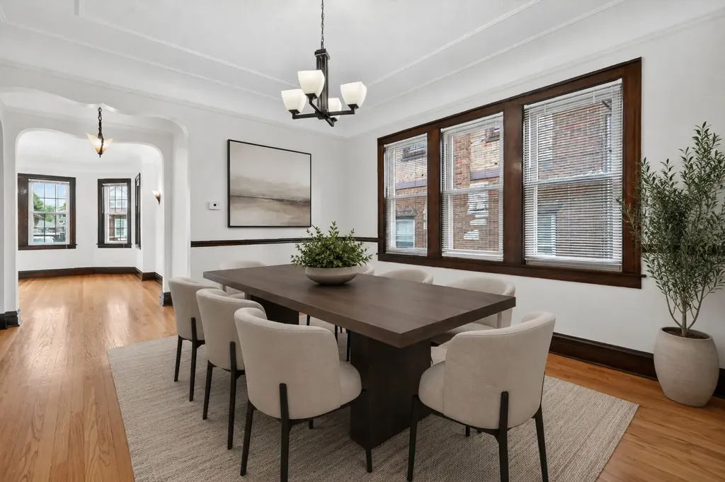 6136 West Fletcher Street Chicago IL 60634