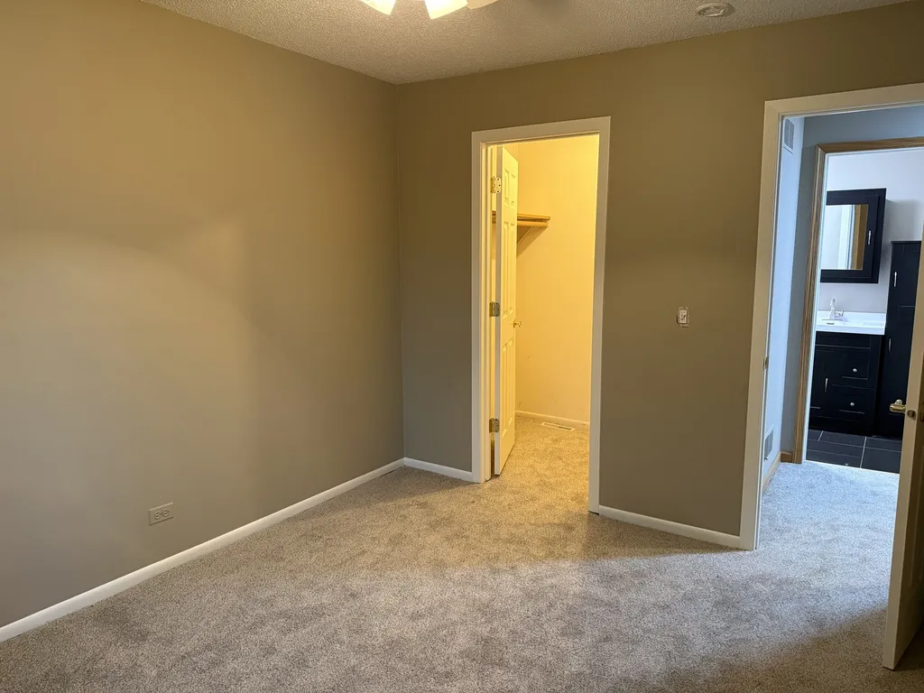 1910 Heatherway Lane New Lenox IL 60451