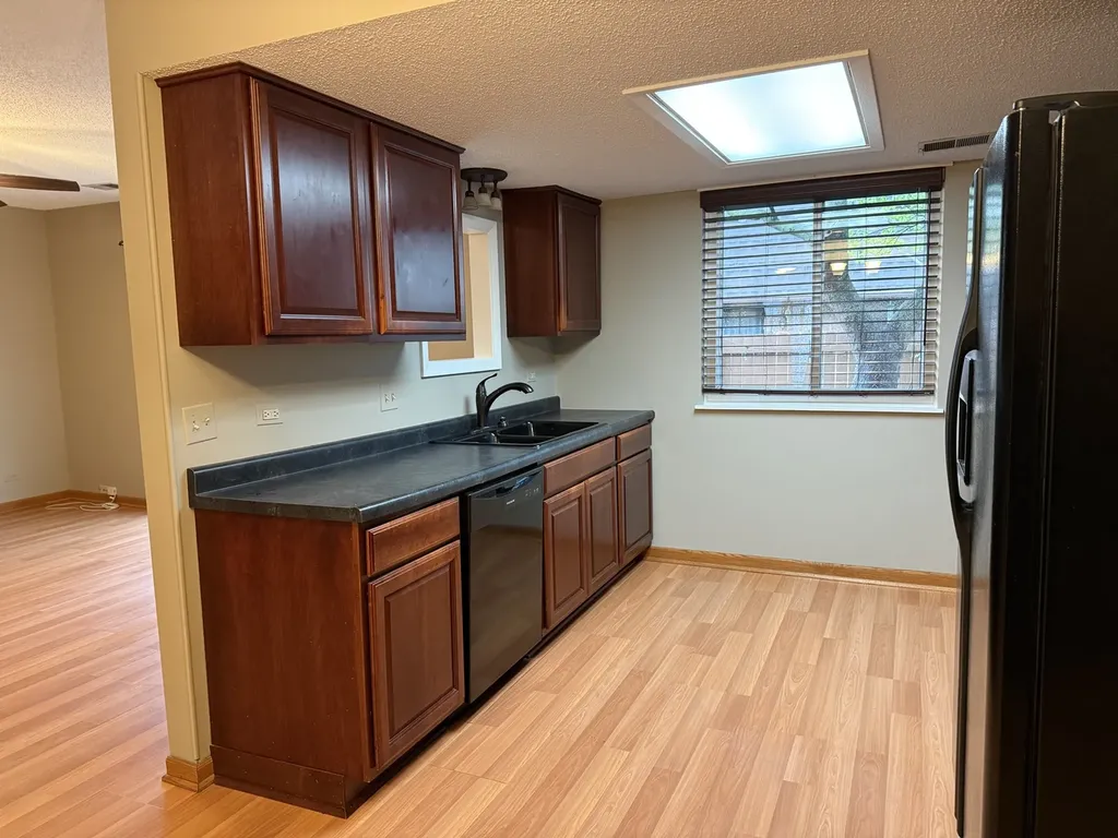 1910 Heatherway Lane New Lenox IL 60451