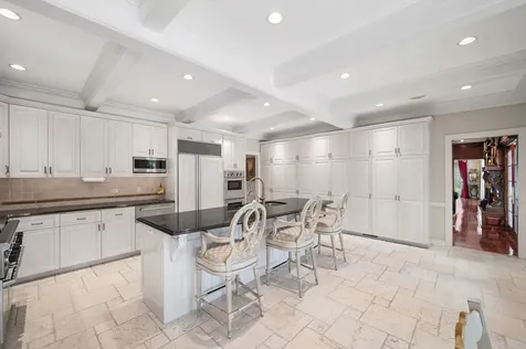 320 Woodley Road Winnetka IL 60093