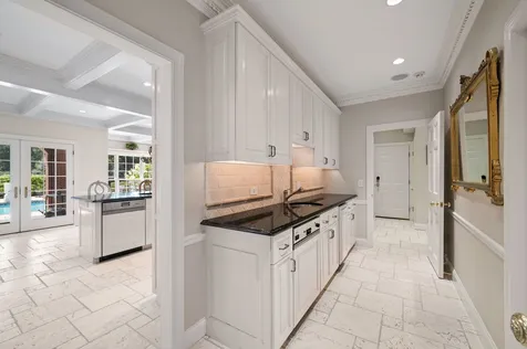 320 Woodley Road Winnetka IL 60093