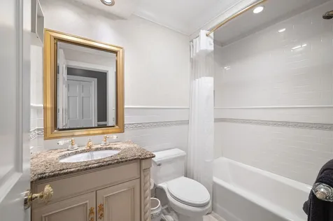 320 Woodley Road Winnetka IL 60093