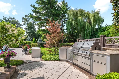 320 Woodley Road Winnetka IL 60093