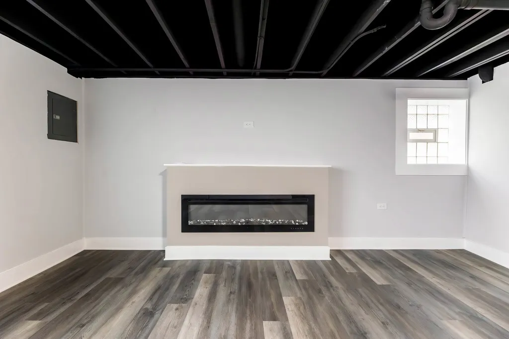 11619 South Aberdeen Street Chicago IL 60643