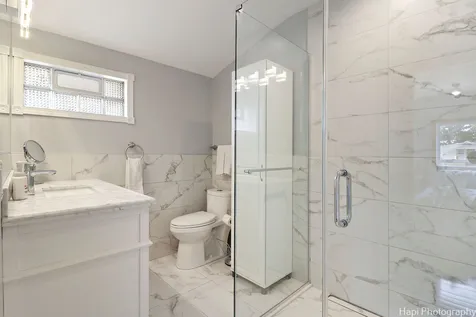 1569 Sherman Place Des Plaines IL 60016