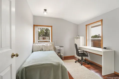 1569 Sherman Place Des Plaines IL 60016
