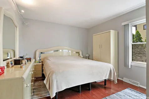 1569 Sherman Place Des Plaines IL 60016