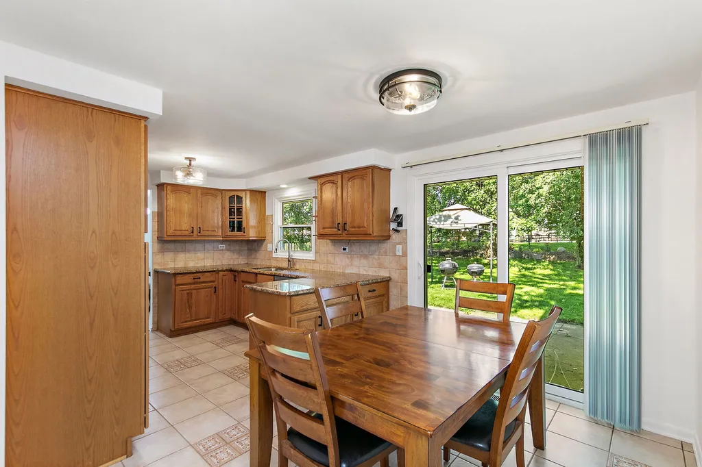 31 South Salem Drive Schaumburg IL 60193