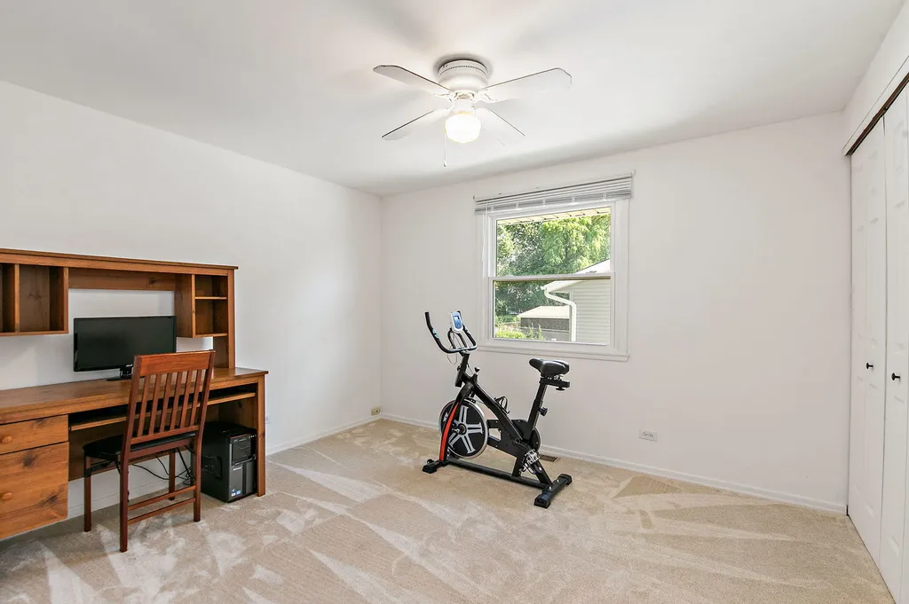 31 South Salem Drive Schaumburg IL 60193