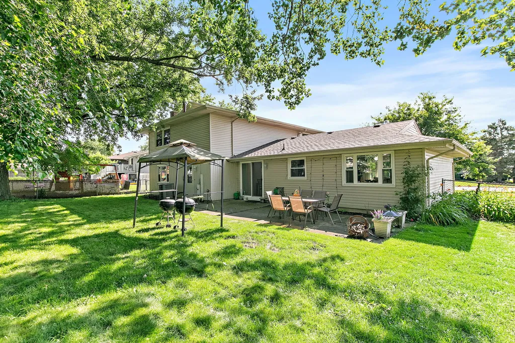 31 South Salem Drive Schaumburg IL 60193