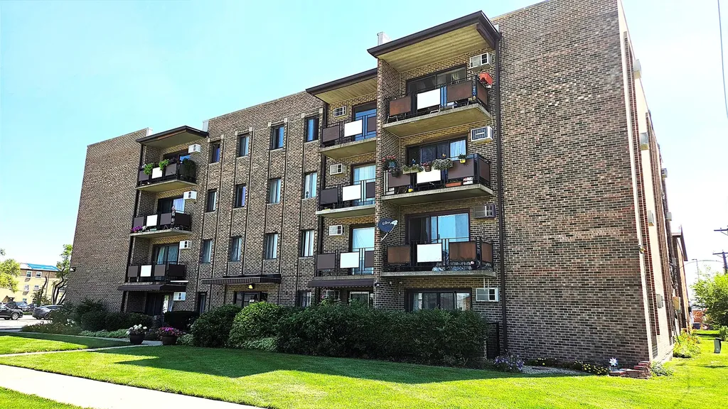 7945 South Oketo Avenue Bridgeview IL 60455