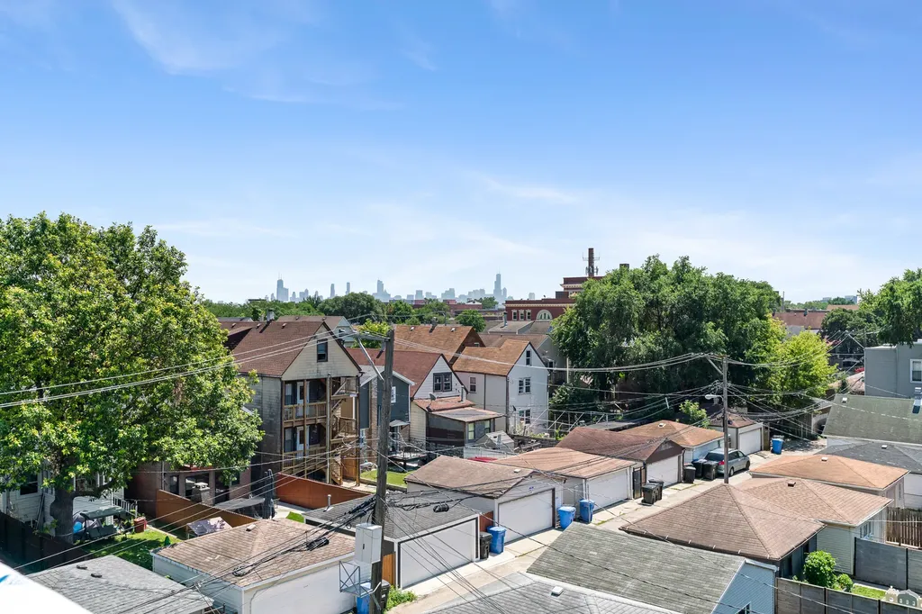 3329 North Whipple Street Chicago IL 60618