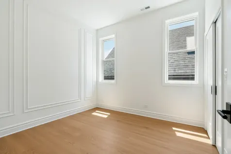 3329 North Whipple Street Chicago IL 60618