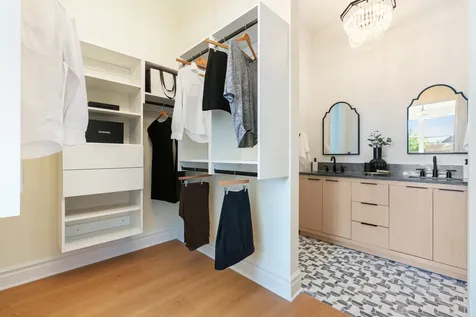 3329 North Whipple Street Chicago IL 60618