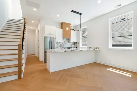 3329 North Whipple Street Chicago IL 60618