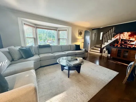 9439 South Saint Louis Avenue Evergreen Park IL 60805