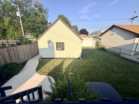 9439 South Saint Louis Avenue Evergreen Park IL 60805