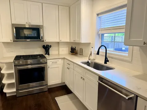 9439 South Saint Louis Avenue Evergreen Park IL 60805