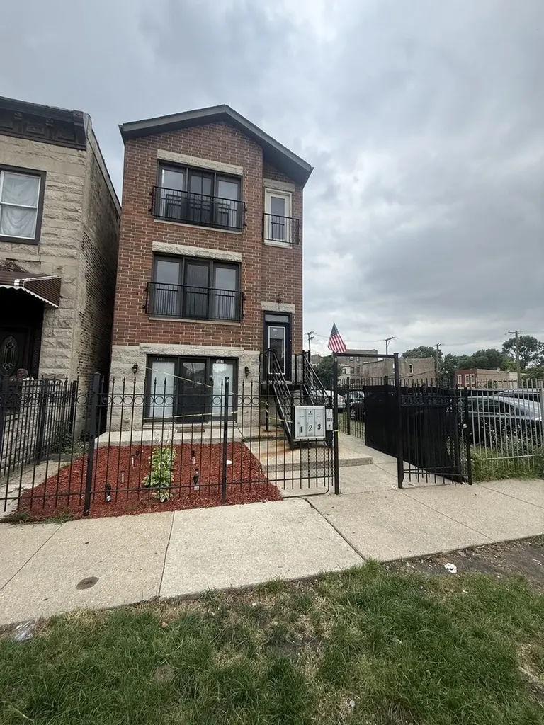 1114 South Albany Avenue Chicago IL 60612