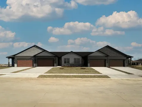 1302 Pineridge Drive Oswego IL 60543