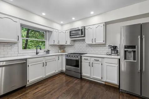 121 Wildwood Drive Ingleside IL 60041