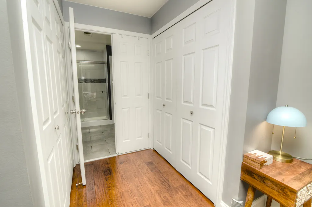 208 Winnsboro Court Schaumburg IL 60193
